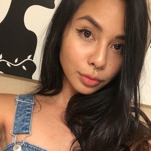 Meet your Posher, Anya